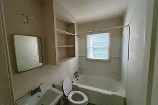 246 Keene St, Henderson, NC 27536 - Photo 9