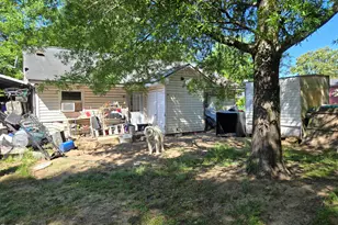 304 W Thompson Ave, Stantonsburg, NC 27883 - Photo 7