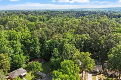 703 E Lavender Avenue, Durham, NC 27704 - Photo 5