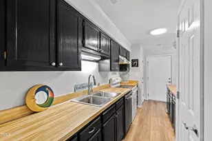 1320 Park Glen Dr, Raleigh, NC 27610 - Photo 7