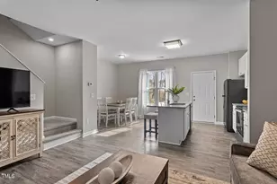 878 John St, Clayton, NC 27520 - Photo 7