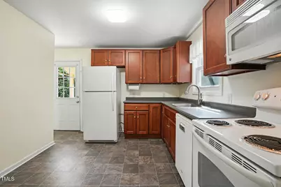 912 Dixie Trail, Raleigh, NC 27607 - Photo 9