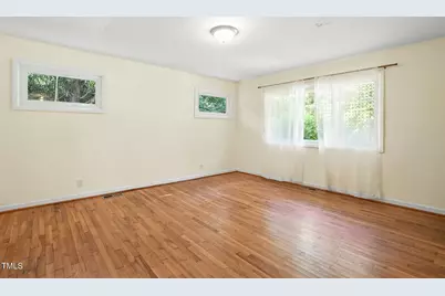 912 Dixie Trail, Raleigh, NC 27607 - Photo 5