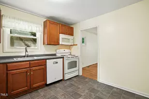 912 Dixie Trail, Raleigh, NC 27607 - Photo 11