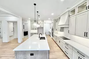8012 Penny Rd, Raleigh, NC 27606 - Photo 19