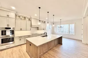 8012 Penny Rd, Raleigh, NC 27606 - Photo 17