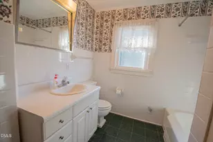 424 Camp Rd, Burlington, NC 27217 - Photo 23