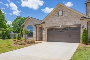 1041 Bonanza Ln, Mebane, NC 27302 - Photo 3