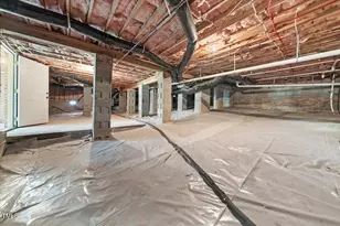 200 Greensview Dr, Cary, NC 27518 - Photo 47