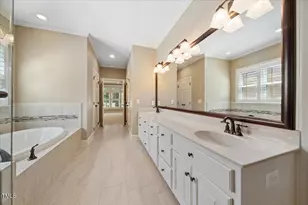 200 Greensview Dr, Cary, NC 27518 - Photo 27