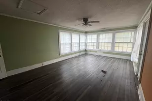 212 S 6th St, Smithfield, NC 27577 - Photo 11