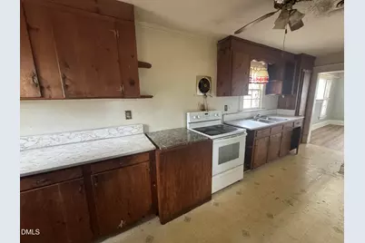 212 S Sixth Street, Smithfield, NC 27577 - Photo 9