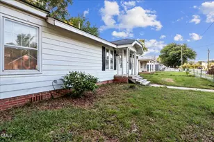 212 S 6th St, Smithfield, NC 27577 - Photo 3