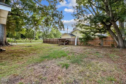 212 S Sixth Street, Smithfield, NC 27577 - Photo 17