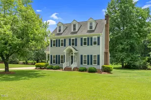 209 Bradley Dr, Benson, NC 27504 - Photo 3