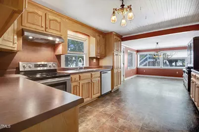 125 W Pine Street, Pine Level, NC 27568 - Photo 27