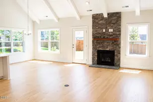1042 Tulloch Ct Ct, Burlington, NC 27215 - Photo 9