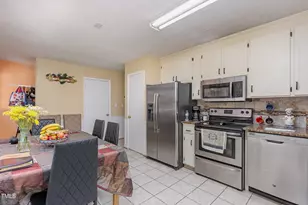 117 Red Bud Ct, Cary, NC 27513 - Photo 11