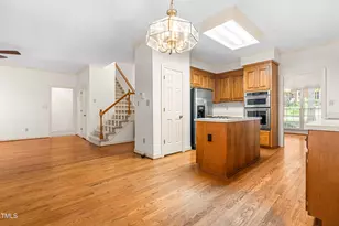 101 Turnberry Ln, Cary, NC 27511 - Photo 11