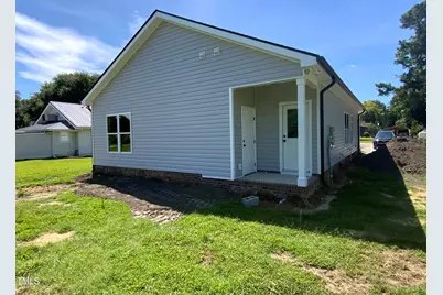 221 E Jackson Street, Coats, NC 27521 - Photo 9