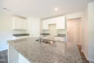 2009 Black Bear Ct, Hope Mills, NC 28348 - Photo 11