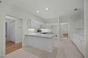 100 Edenburgh Rd, Raleigh, NC 27608 - Photo 21