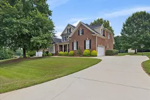 9045 Chelsea Dr, Raleigh, NC 27603 - Photo 3