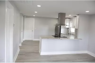 1016 Rauhut, Burlington, NC 27217 - Photo 5