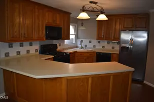 9 Pinecourt Dr, Siler City, NC 27344 - Photo 31