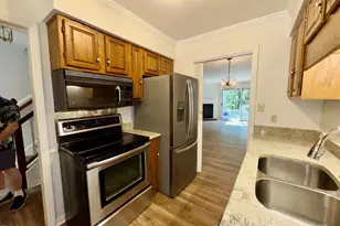 2535 Fairway Dr, Henderson, NC 27536 - Photo 9