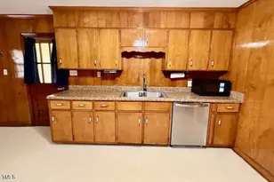 1007 Driftwood Dr, Siler City, NC 27344 - Photo 9