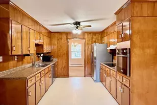 1007 Driftwood Dr, Siler City, NC 27344 - Photo 7