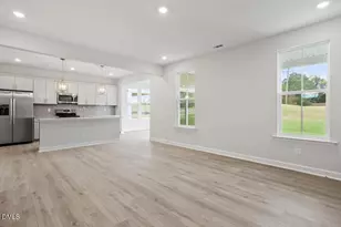 404 White Oak Gdn Wy, Garner, NC 27529 - Photo 5