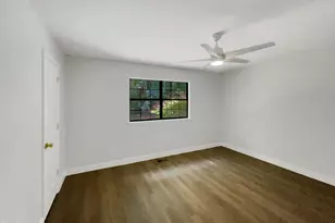 11 Sweetbay Ct, Durham, NC 27704 - Photo 5