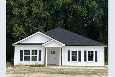 107 Chester Place, Pikeville, NC 27863 - Photo 1