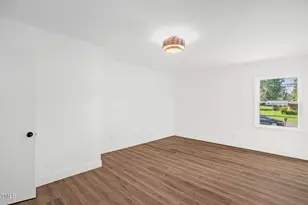 1907 Wilkins St, Burlington, NC 27217 - Photo 15