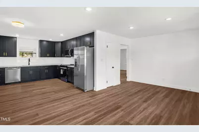 1907 Wilkins Street, Burlington, NC 27217 - Photo 7