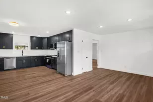 1907 Wilkins St, Burlington, NC 27217 - Photo 7