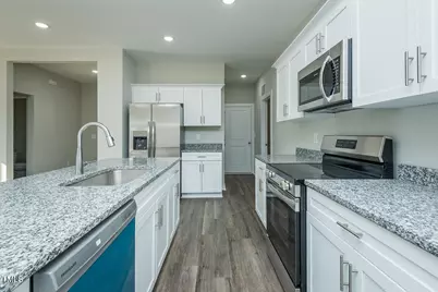 114 Chester Place, Pikeville, NC 27863 - Photo 7