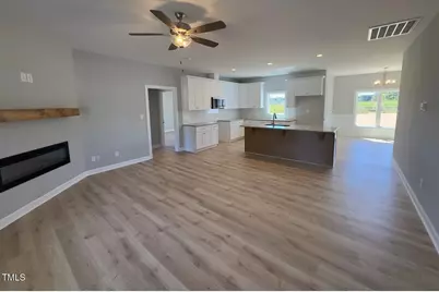 112 Lynn Lane, Selma, NC 27576 - Photo 5