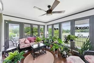 410 E Barefoot Rd, Newton Grove, NC 28366 - Photo 37