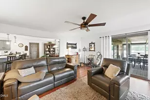 410 E Barefoot Rd, Newton Grove, NC 28366 - Photo 29