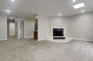 933 Creek Side Run, Fayetteville, NC 28303 - Photo 3