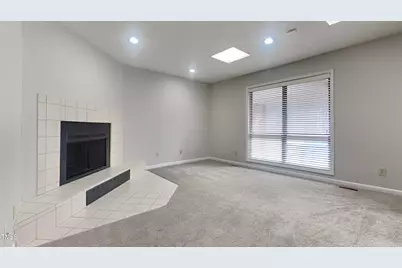 933 Creek Side Run, Fayetteville, NC 28303 - Photo 5