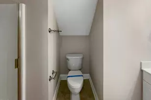 521 Lake Gaston Dr, Fuquay Varina, NC 27526 - Photo 15