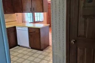 411 S Montreal Ct, Cary, NC 27511 - Photo 17