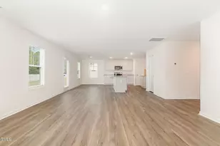 25 W Emily Gardens Dr, Selma, NC 27576 - Photo 7