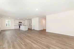 25 W Emily Gardens Dr, Selma, NC 27576 - Photo 7