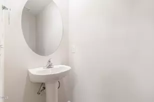 25 W Emily Gardens Dr, Selma, NC 27576 - Photo 17