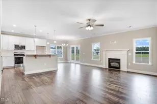 102 Chester Pl, Pikeville, NC 27863 - Photo 5